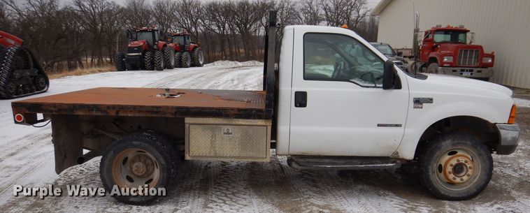 image for item KW9541 2000 Ford F550 XLT Super Duty  flatbed truck
