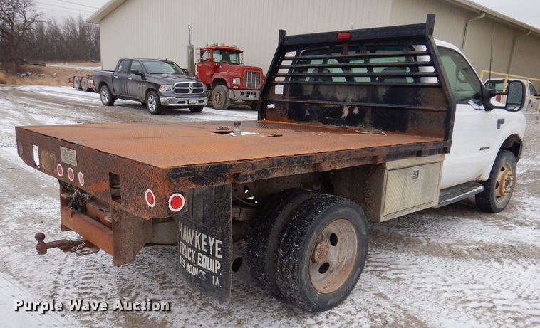 image for item KW9541 2000 Ford F550 XLT Super Duty  flatbed truck