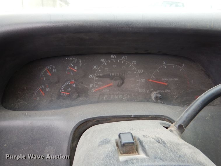 image for item KW9541 2000 Ford F550 XLT Super Duty  flatbed truck