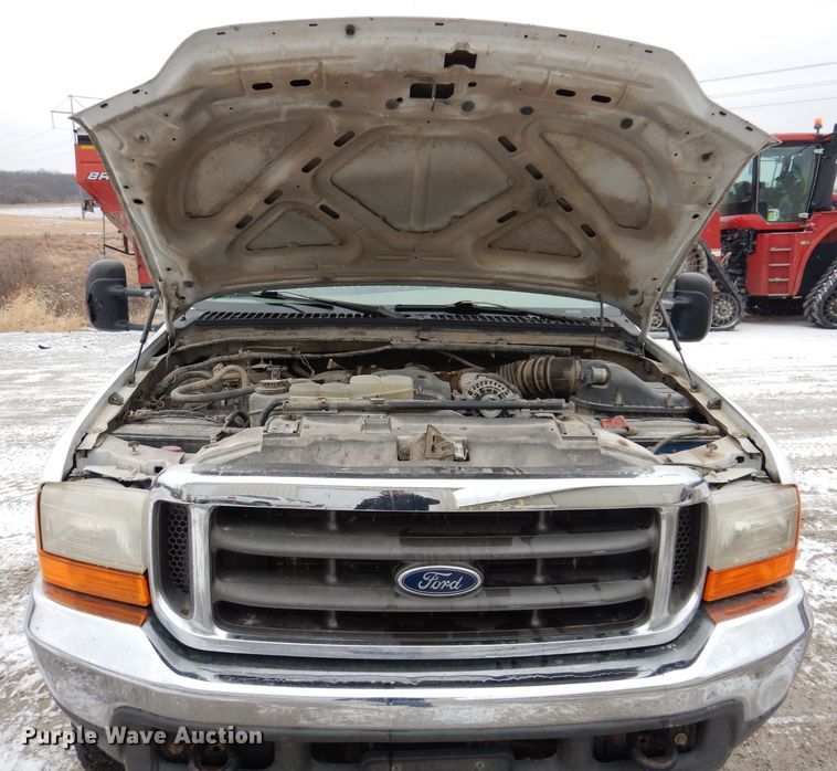 image for item KW9541 2000 Ford F550 XLT Super Duty  flatbed truck