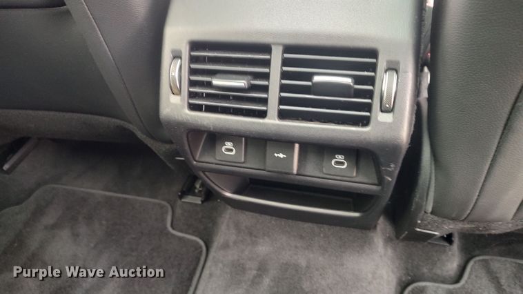 image for item LA9279 2021 Land Rover Discovery Sport  SUV