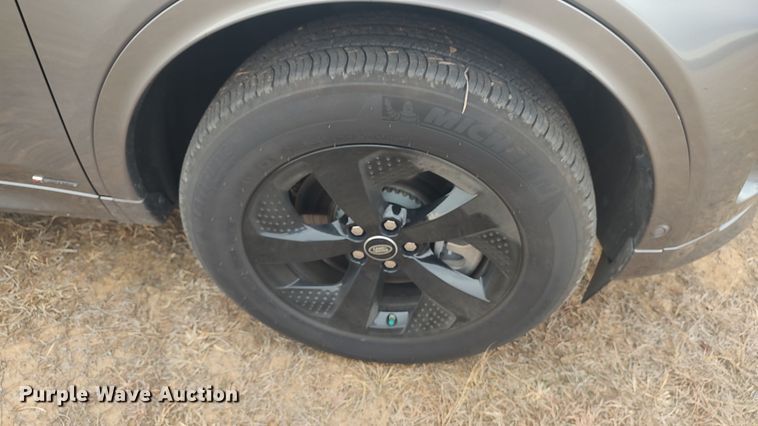 image for item LA9279 2021 Land Rover Discovery Sport  SUV