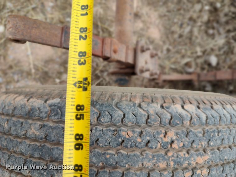 image for item LA9296 Axle set