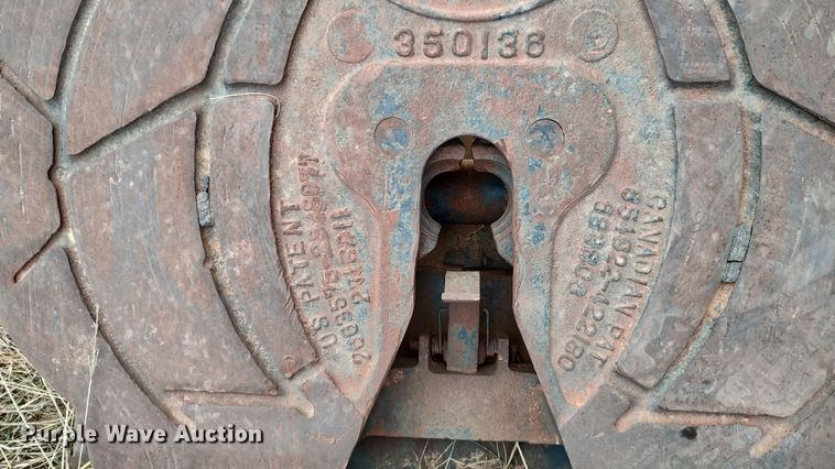 image for item LA9300 Holland 350136  fifth wheel hitch