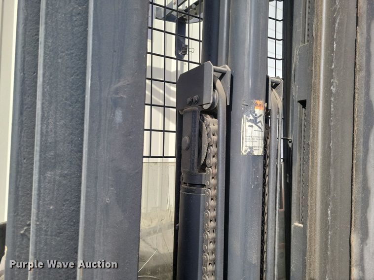 image for item LG9453 Crown RR3020-35  forklift