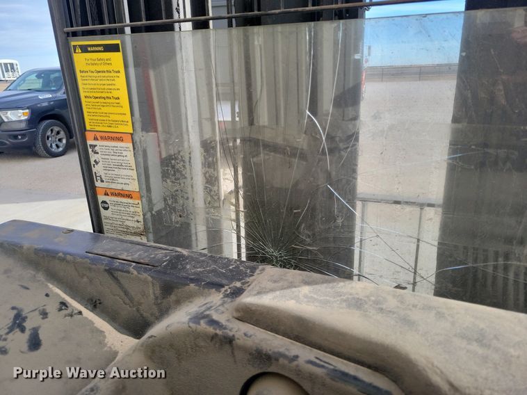 image for item LG9453 Crown RR3020-35  forklift