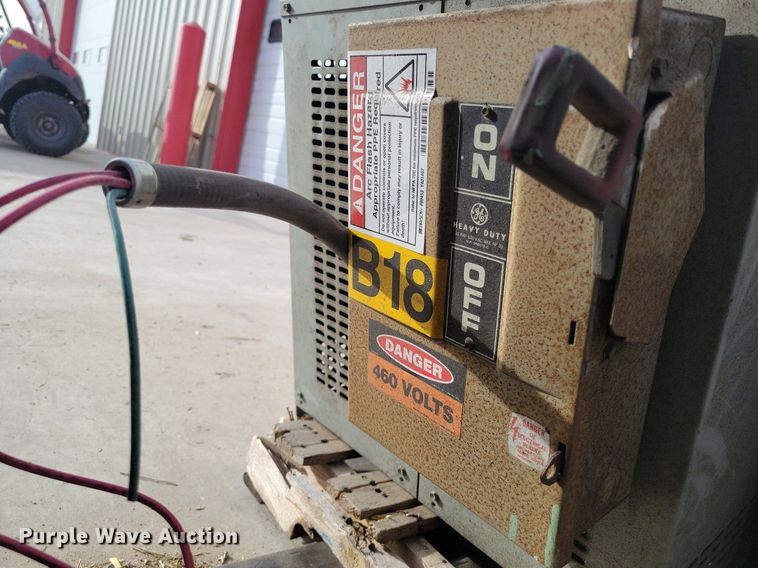 image for item LG9453 Crown RR3020-35  forklift