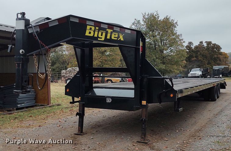 image for item LK9287 2019 Big Tex 22GN-35BK-5MR  equipment trailer