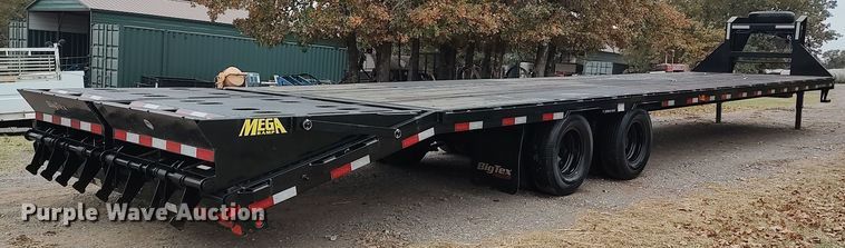 image for item LK9287 2019 Big Tex 22GN-35BK-5MR  equipment trailer