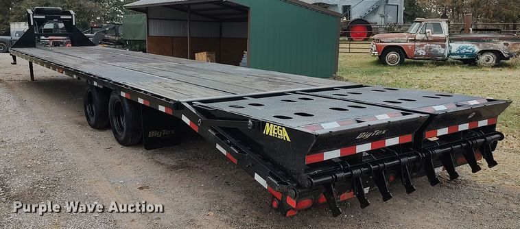 image for item LK9287 2019 Big Tex 22GN-35BK-5MR  equipment trailer