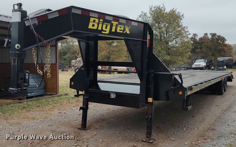 image for item LK9287 2019 Big Tex 22GN-35BK-5MR  equipment trailer