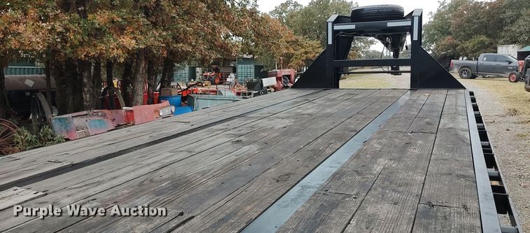 image for item LK9287 2019 Big Tex 22GN-35BK-5MR  equipment trailer