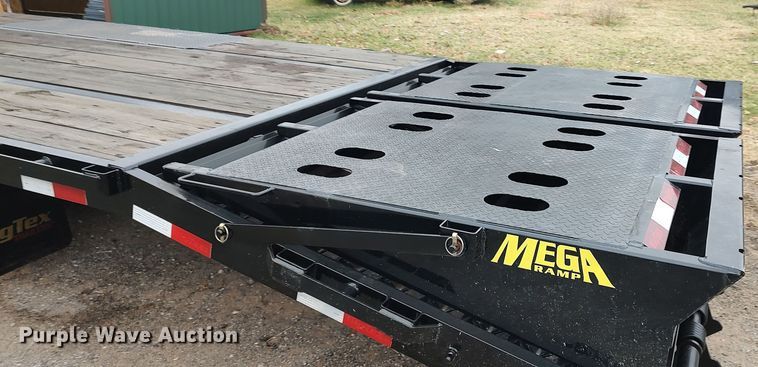 image for item LK9287 2019 Big Tex 22GN-35BK-5MR  equipment trailer