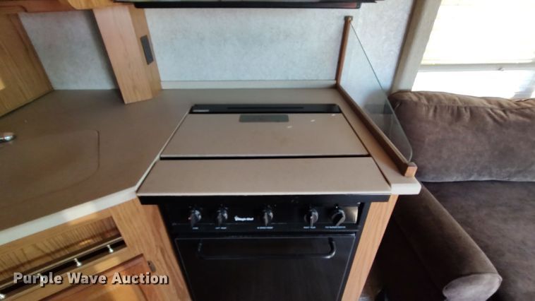 image for item LK9450 2000 Winnebago Adventurer WFG35B  RV