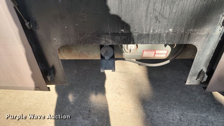 image for item LK9450 2000 Winnebago Adventurer WFG35B  RV