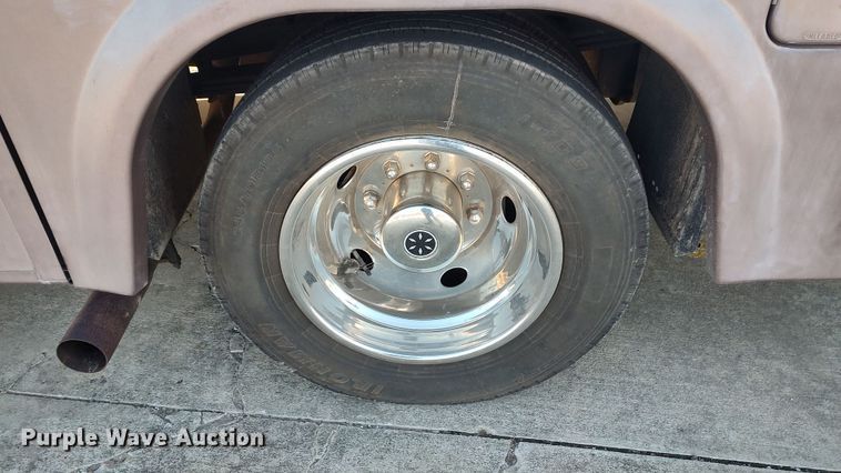 image for item LK9450 2000 Winnebago Adventurer WFG35B  RV