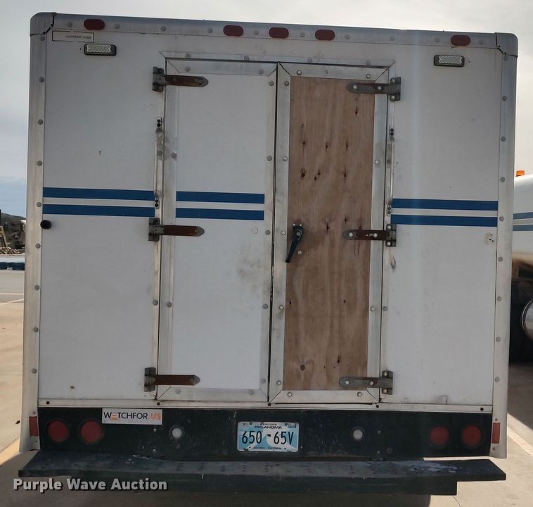 image for item LK9499 2000 Ford E350 Super Duty  box truck