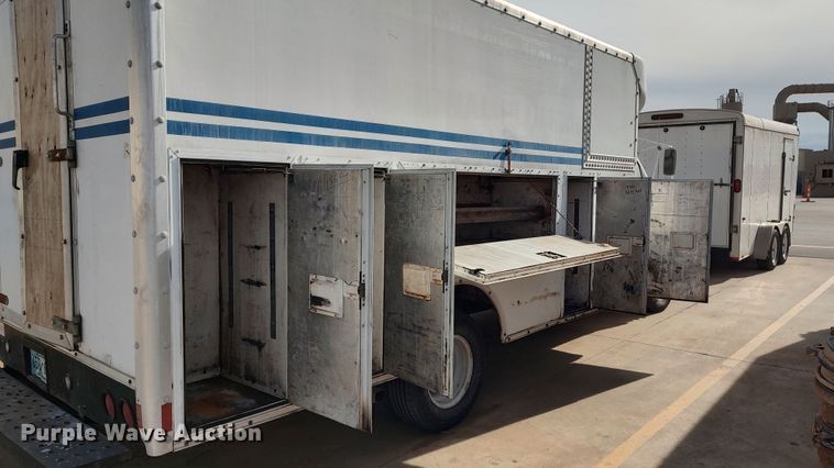 image for item LK9499 2000 Ford E350 Super Duty  box truck