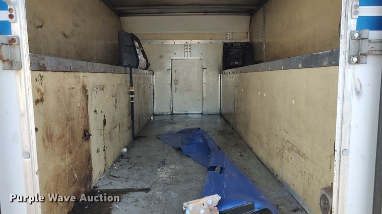 image for item LK9499 2000 Ford E350 Super Duty  box truck