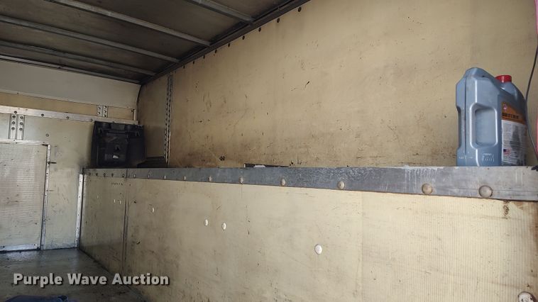 image for item LK9499 2000 Ford E350 Super Duty  box truck