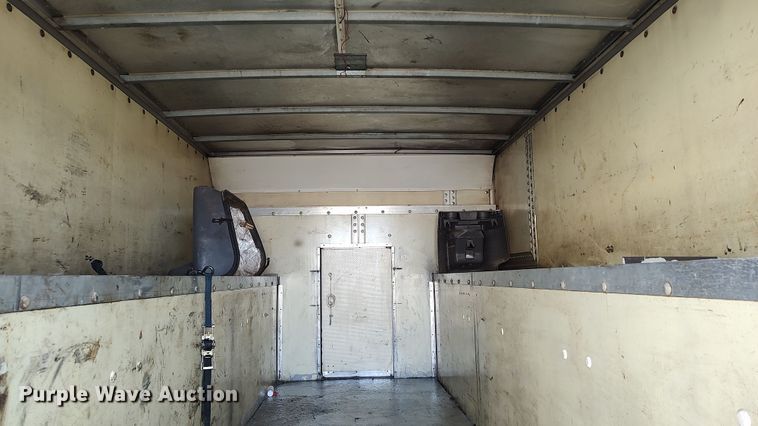 image for item LK9499 2000 Ford E350 Super Duty  box truck