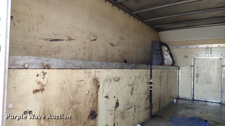 image for item LK9499 2000 Ford E350 Super Duty  box truck