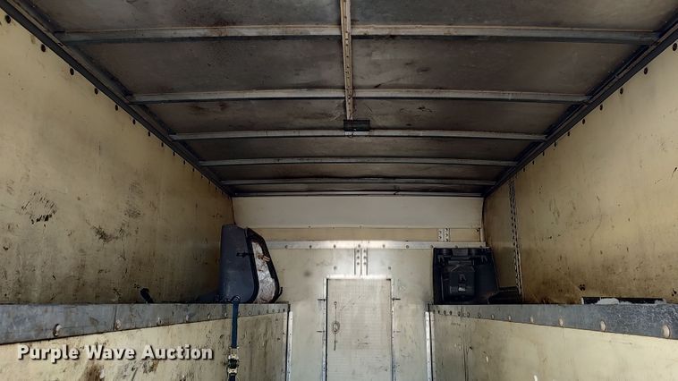 image for item LK9499 2000 Ford E350 Super Duty  box truck