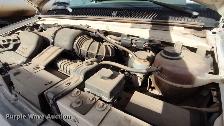 image for item LK9499 2000 Ford E350 Super Duty  box truck