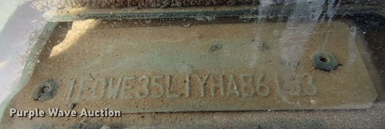 image for item LK9499 2000 Ford E350 Super Duty  box truck