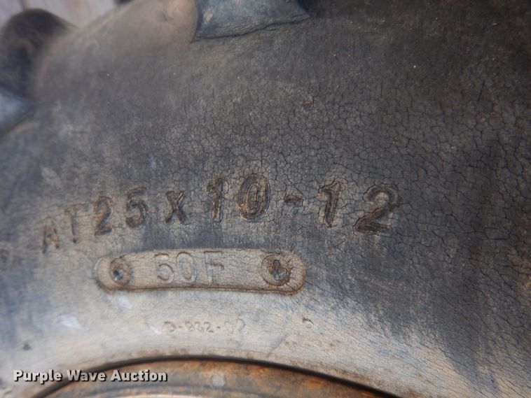 image for item LT9025 Kubota RTV900  utility vehicle