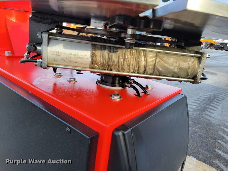 image for item LY9899 2022 Tyre Changer TC-24  tire machine