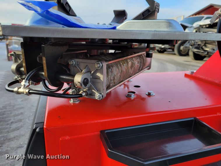 image for item LY9899 2022 Tyre Changer TC-24  tire machine