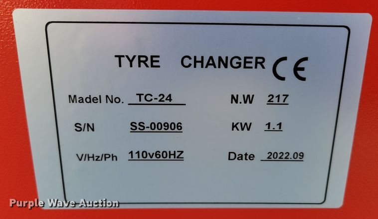 image for item LY9899 2022 Tyre Changer TC-24  tire machine