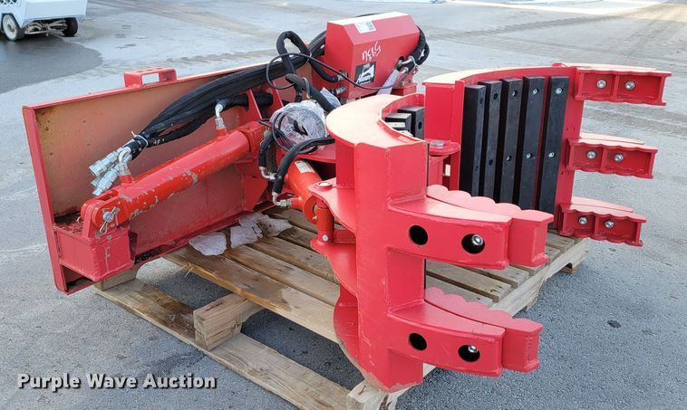 image for item LY9901 2022 Handy Attachments HRTH43  skid steer rock and tree handler