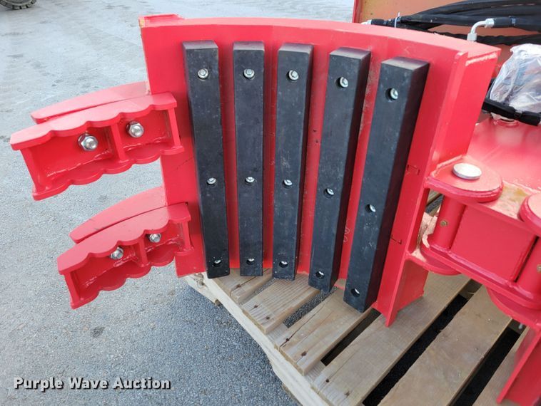 image for item LY9901 2022 Handy Attachments HRTH43  skid steer rock and tree handler