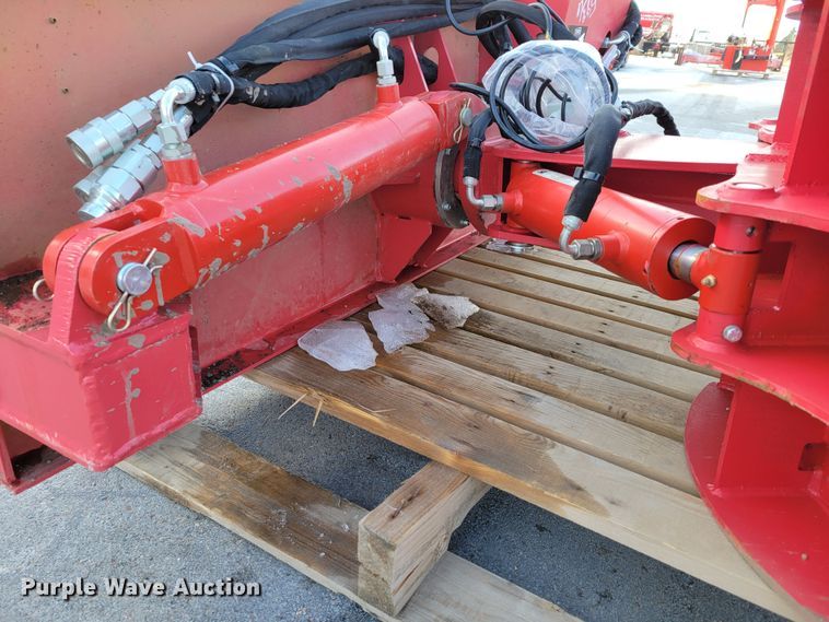 image for item LY9901 2022 Handy Attachments HRTH43  skid steer rock and tree handler