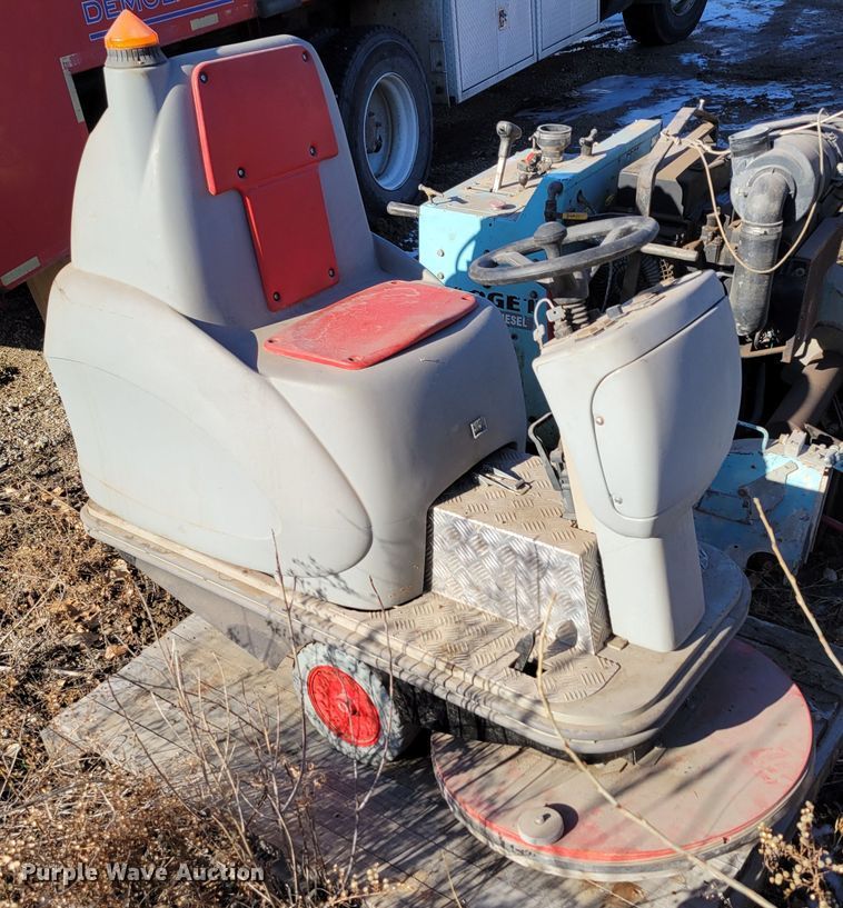 image for item LY9914 2009 Comac CM 70HS  floor buffer