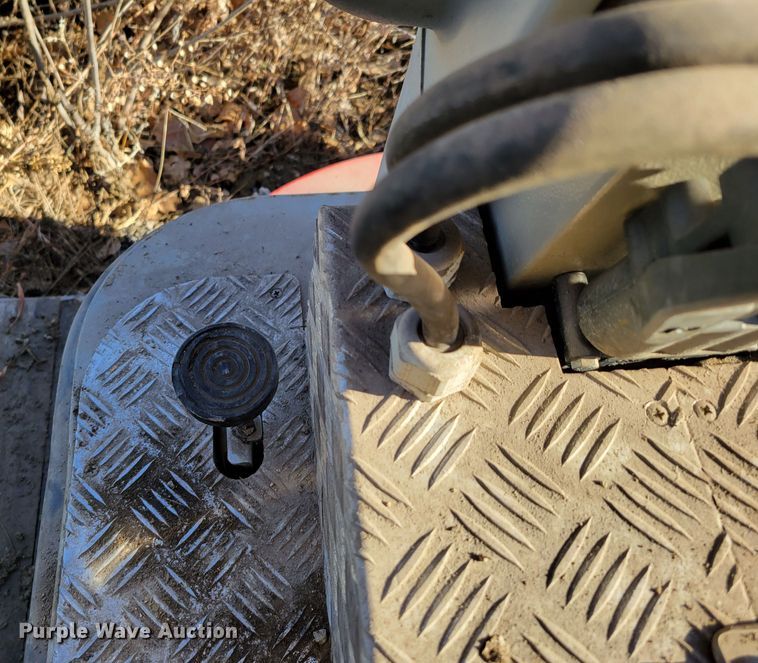 image for item LY9914 2009 Comac CM 70HS  floor buffer