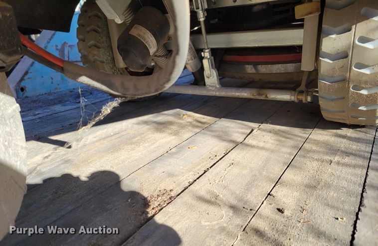 image for item LY9914 2009 Comac CM 70HS  floor buffer