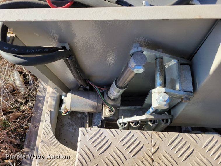 image for item LY9914 2009 Comac CM 70HS  floor buffer