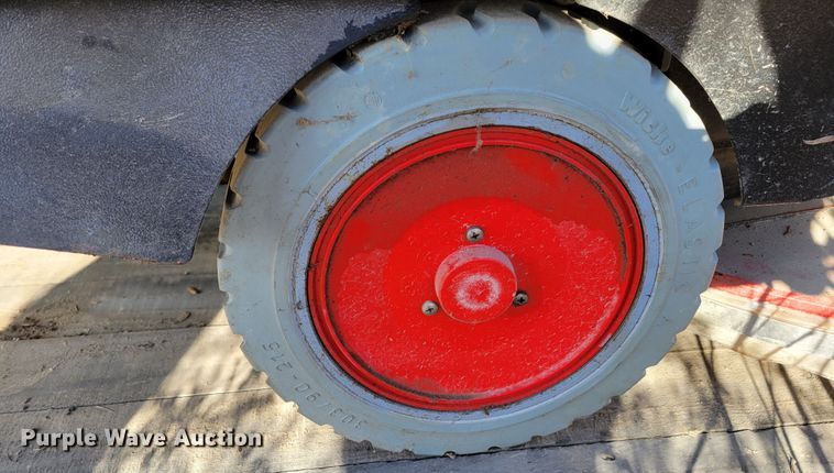 image for item LY9914 2009 Comac CM 70HS  floor buffer