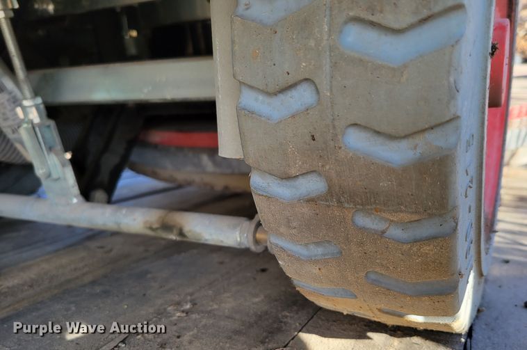 image for item LY9914 2009 Comac CM 70HS  floor buffer