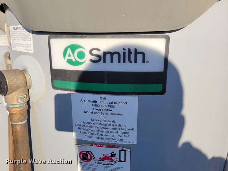 image for item LY9916 (5) water heaters