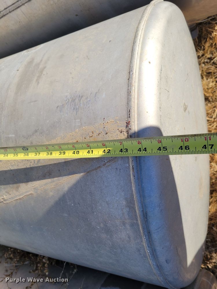 image for item LY9919 Fuel tanks