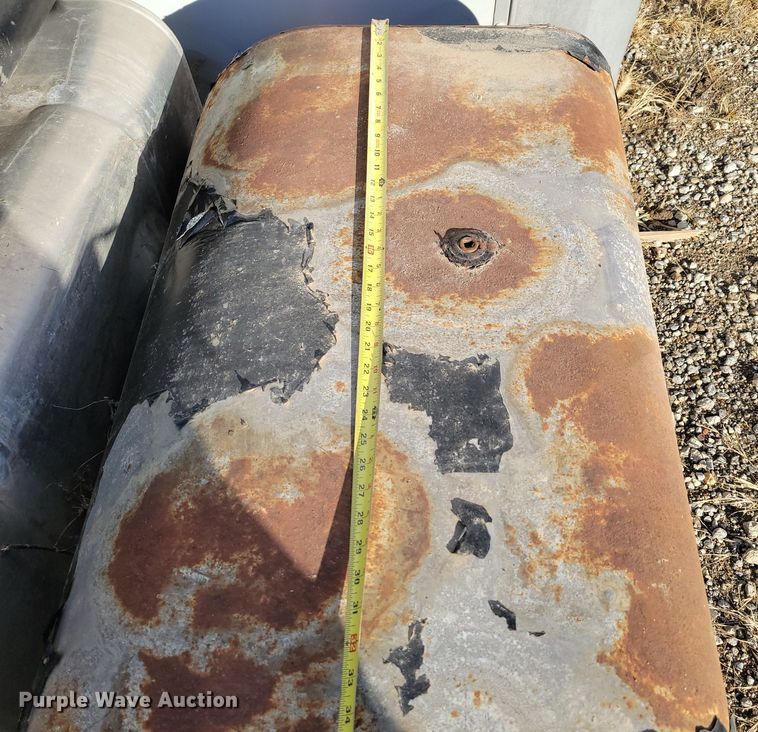 image for item LY9919 Fuel tanks