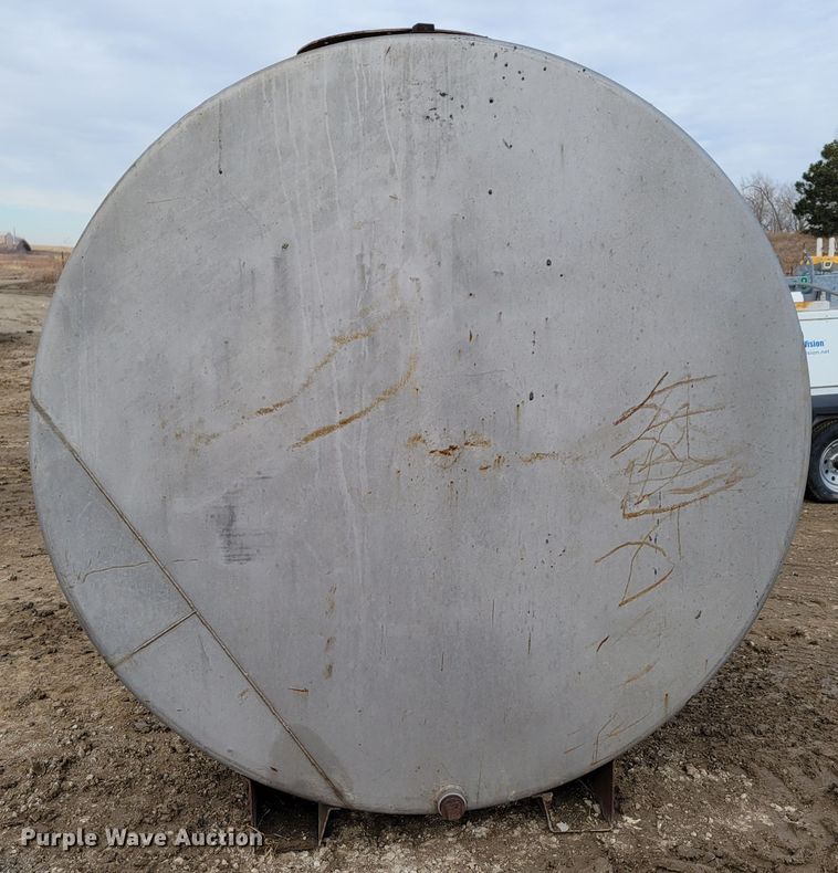 image for item LY9921 Fuel  tank