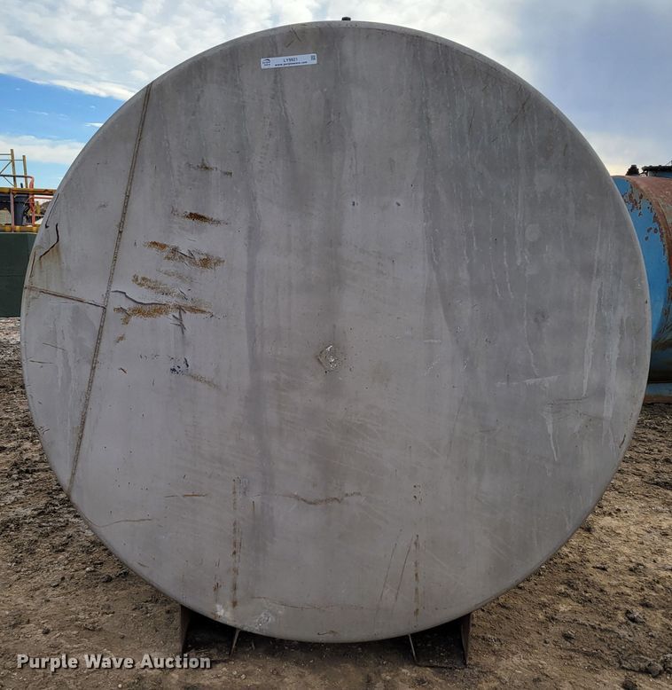 image for item LY9921 Fuel  tank