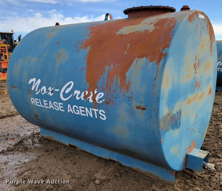 image for item LY9923 Fuel tank