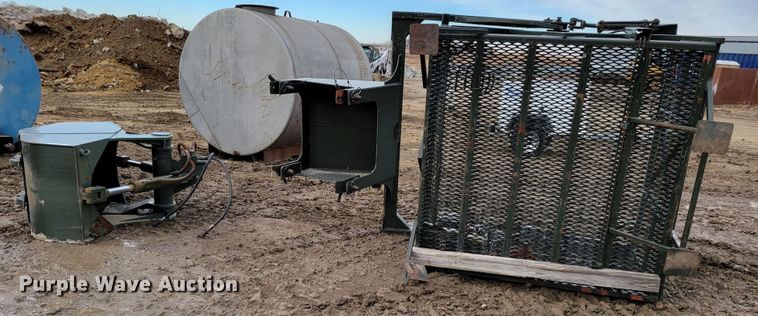 image for item LY9926 1992 P&H Century CN115  crane attachments