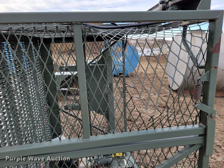 image for item LY9926 1992 P&H Century CN115  crane attachments